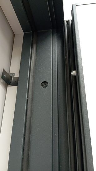 Входная дверь  